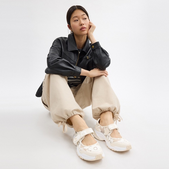 Coach Mary Jane Sneaker Size 8 - Picture 4 of 5